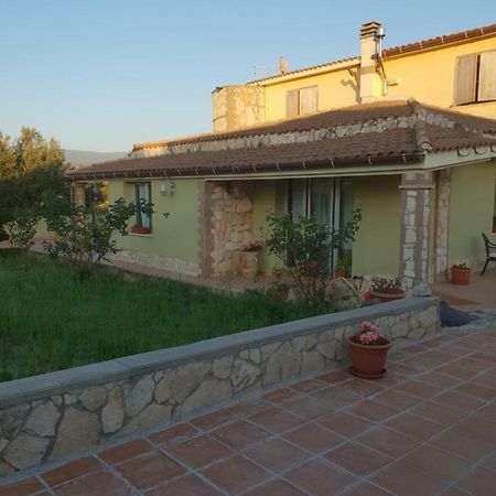 Villa Renzo E Lucia Sant Isidoro  Bagian luar foto