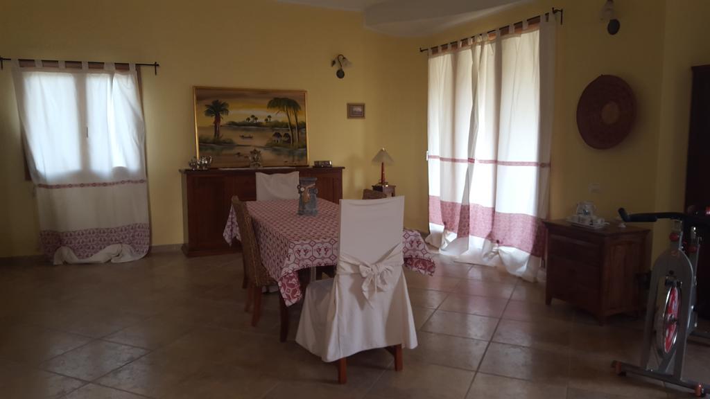 Villa Renzo E Lucia Sant Isidoro  Bagian luar foto