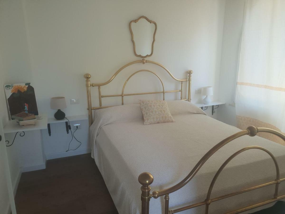 Villa Renzo E Lucia Sant Isidoro  Bagian luar foto