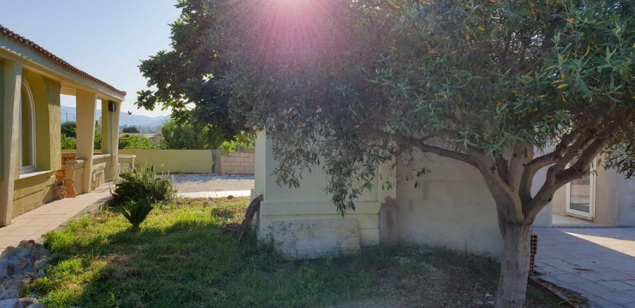 Villa Renzo E Lucia Sant Isidoro  Bagian luar foto