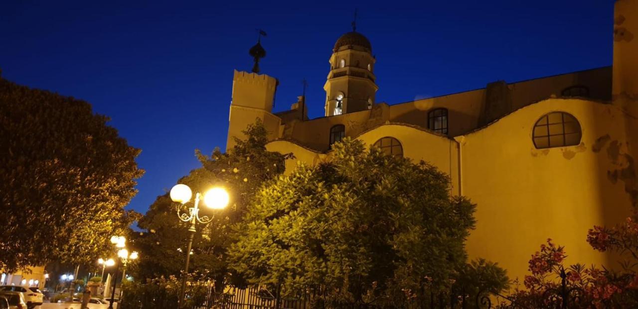 Villa Renzo E Lucia Sant Isidoro  Bagian luar foto